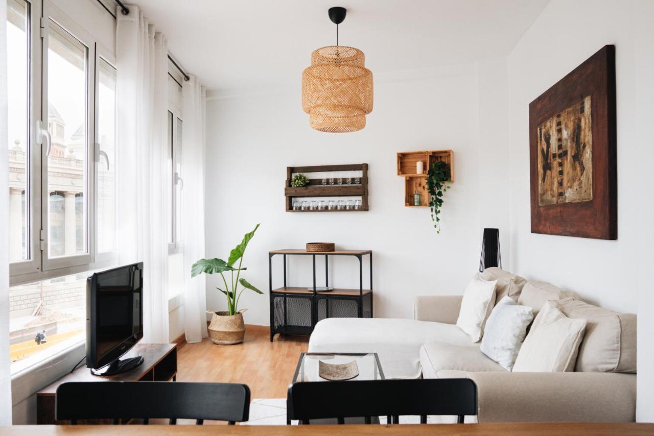 Sunny And Modern Apartment Ideal For Groups Барселона Экстерьер фото